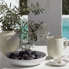 Load image into Gallery viewer, Vermont Cream Serving Bowl 13"