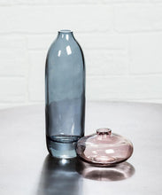 Load image into Gallery viewer, Small Bud Vase - Pink