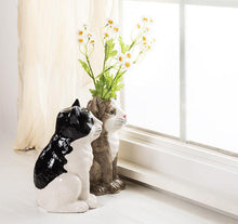 Load image into Gallery viewer, Sitting Cat Vase
