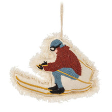 Load image into Gallery viewer, Skiers Ornament