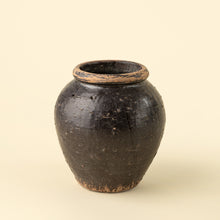 Load image into Gallery viewer, Bastion Terracotta Vase