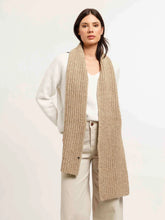 Load image into Gallery viewer, Loevenich Knitted Scarf with Ribbed Pattern - Toffee