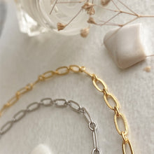 Load image into Gallery viewer, Donostia Textured Paperclip Chain Anklet