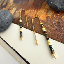 Load image into Gallery viewer, Indurata Beaded Bended Wire Earrings - Cauchon