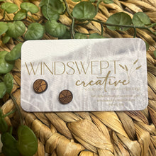 Load image into Gallery viewer, Wooden Intricate Earrings - Round