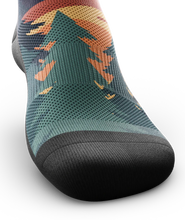 Load image into Gallery viewer, Crew Socks - Meandering