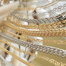 Load image into Gallery viewer, Figaro Flat Link Patterned Chain Necklace