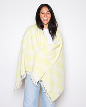 Load image into Gallery viewer, Phase Towel - Lime