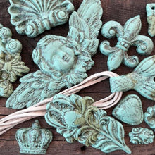 Load image into Gallery viewer, Wings and Feathers IOD Mould