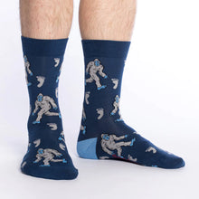 Load image into Gallery viewer, Yeti Socks - Size 13-17
