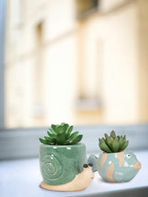 Load image into Gallery viewer, Mini Snail Planter
