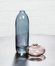 Load image into Gallery viewer, Small Bud Vase - Pink
