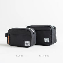 Load image into Gallery viewer, Chapter Travel Kit - Navy
