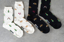 Load image into Gallery viewer, Men&#39;s Wedding Socks
