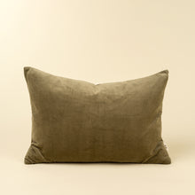 Load image into Gallery viewer, Vera Luxe Velvet Pillow - Olive

