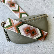 Load image into Gallery viewer, Crossbody Bag - Green
