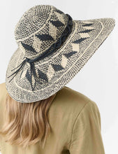 Load image into Gallery viewer, Large Bell Hat - Light Sand
