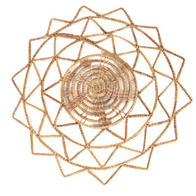 Load image into Gallery viewer, Palm Fibre Design Round Placemat - Natural
