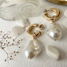 Load image into Gallery viewer, Anais Baroque Pearl Drop Earrings - Gold
