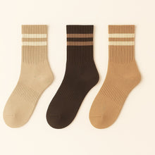 Load image into Gallery viewer, Bettega Classic Crew Socks with Stripe Detail
