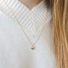Load image into Gallery viewer, Coastal Kiss Necklace - Gold
