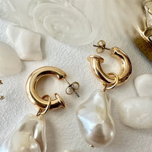 Load image into Gallery viewer, Anais Baroque Pearl Drop Earrings - Gold
