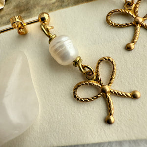 Fontange Raw Brass Bow and Pearl Drop Earrings - Gold