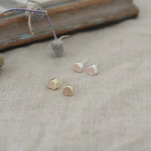Load image into Gallery viewer, Fleck Studs - Rose Quartz
