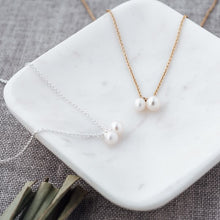 Load image into Gallery viewer, Friendship Necklace - White Pearl

