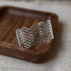 Hive Cuff