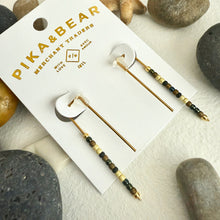 Load image into Gallery viewer, Indurata Beaded Bended Wire Earrings - Cauchon
