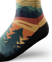 Load image into Gallery viewer, Crew Socks - Meandering
