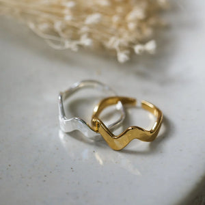 Mellow Wave Ring