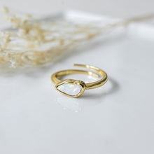 Load image into Gallery viewer, Opal Pebble Ring

