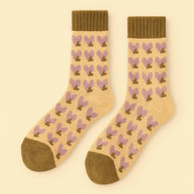 Load image into Gallery viewer, Kalila Double Heart Pattern Crew Sock
