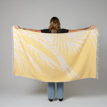 Load image into Gallery viewer, The Somers Palm Towel - Apricot
