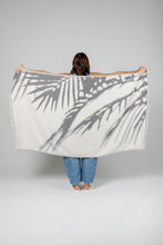 Load image into Gallery viewer, The Somers Palm Towel - Granite
