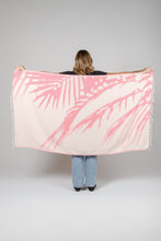 Load image into Gallery viewer, The Somers Palm Towel - Pink
