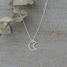 Load image into Gallery viewer, Silhouette Moon Necklace
