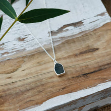 Load image into Gallery viewer, Stone Fleck Necklace - Labradorite
