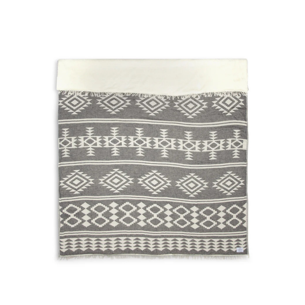 The Beach Fleece Throw - Granite