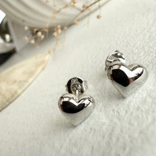 Load image into Gallery viewer, Tresna Heart Stud Earrings - Silver
