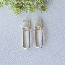 Load image into Gallery viewer, Twofold Earrings Short - Gold
