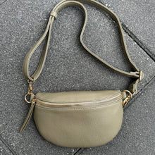 Load image into Gallery viewer, Crossbody Bag - Green
