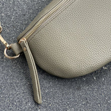 Load image into Gallery viewer, Crossbody Bag - Green
