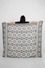 Load image into Gallery viewer, Coast Fleece Throw - Granite
