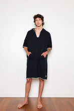 Load image into Gallery viewer, The Cocoon Surf Poncho Men's - Black
