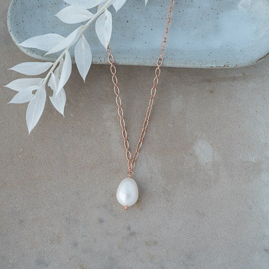 Veda White Pearl Necklace - Rose Gold